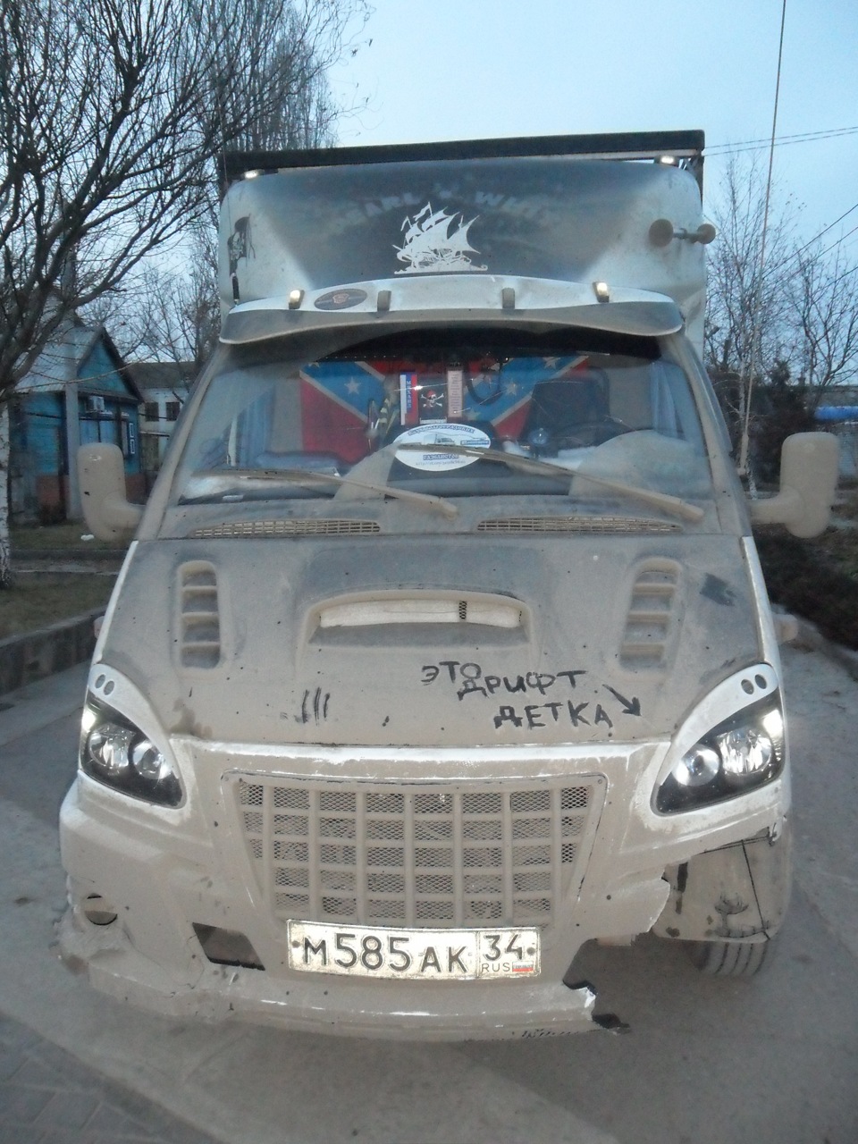 газель сломалась пополам