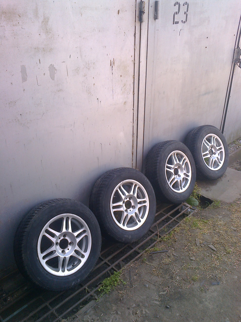 Не Культовые Торусы), но мне нравится — Lada Приора седан, 1,6 л, 2011 ...