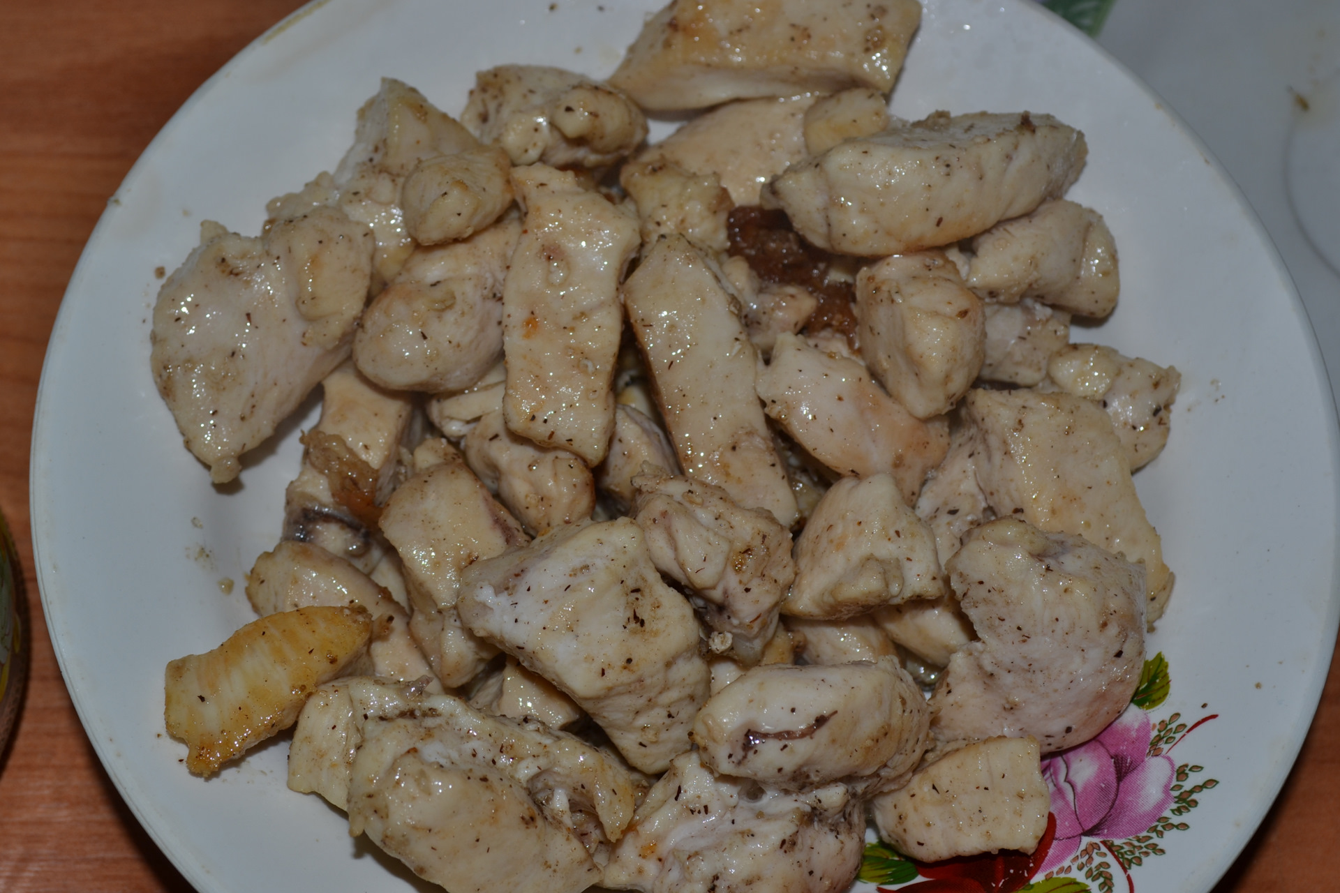 Куриная грудка в молоке на сковороде