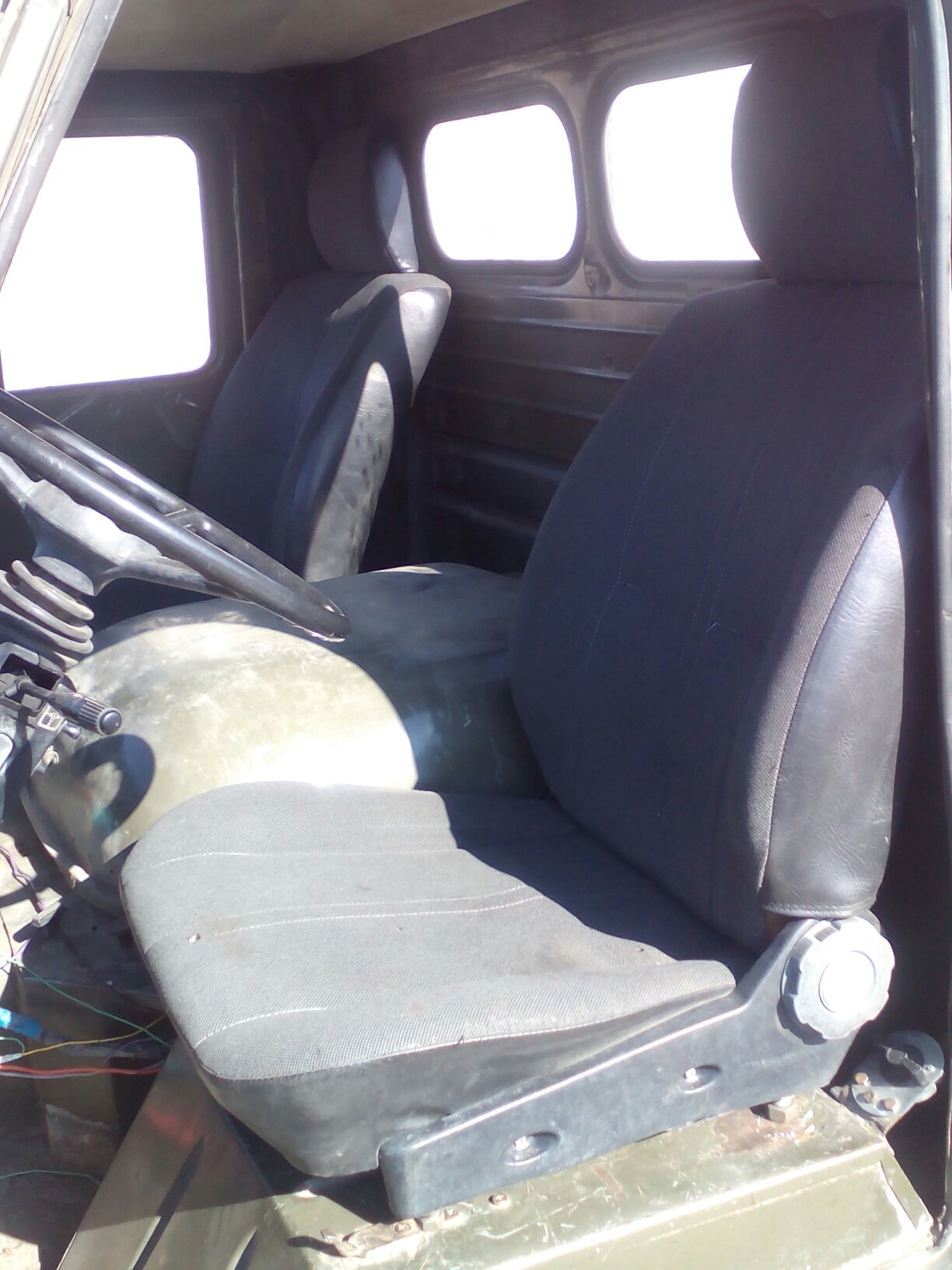 передние сиденья на уаз 3303 бортовой. сиденье уаз 3303. сиденья ваз 2107 на уаз 3303. сиденье уаз 3303. сиденье уаз 3303.