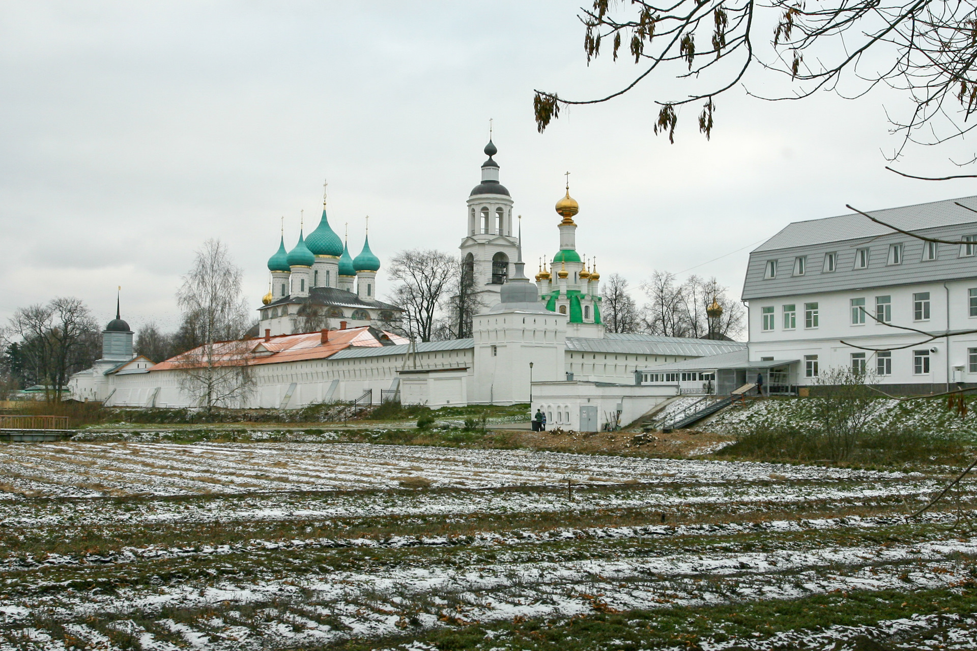 Мужской монастырь ярославль