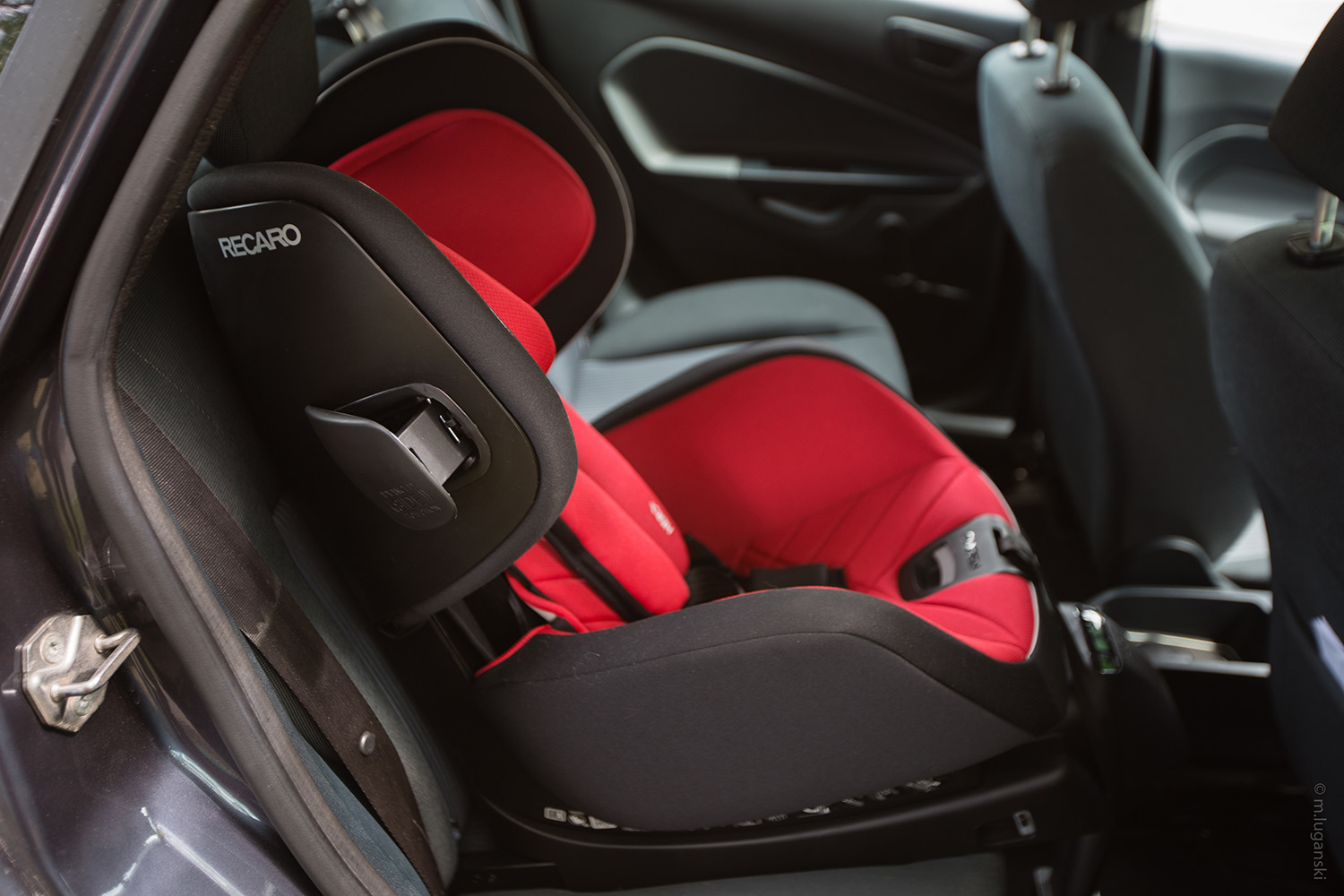 Кресло recaro optiafix