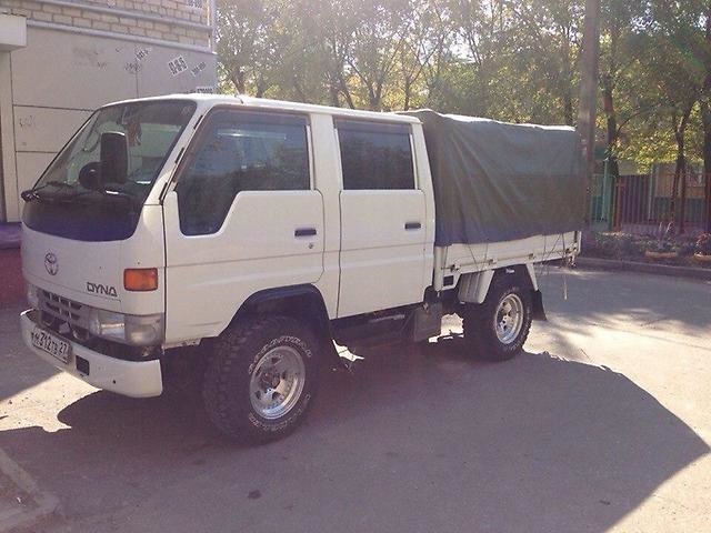 Тойота Дюна грузовик 4x4