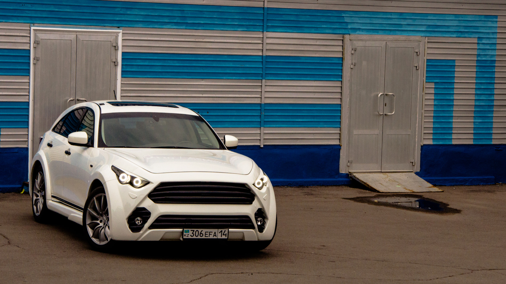 Infiniti FX (2G) 3.7 бензиновый 2012 | Белый башмак на DRIVE2