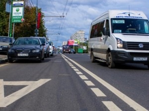 как ездить по выделенной полосе без штрафов