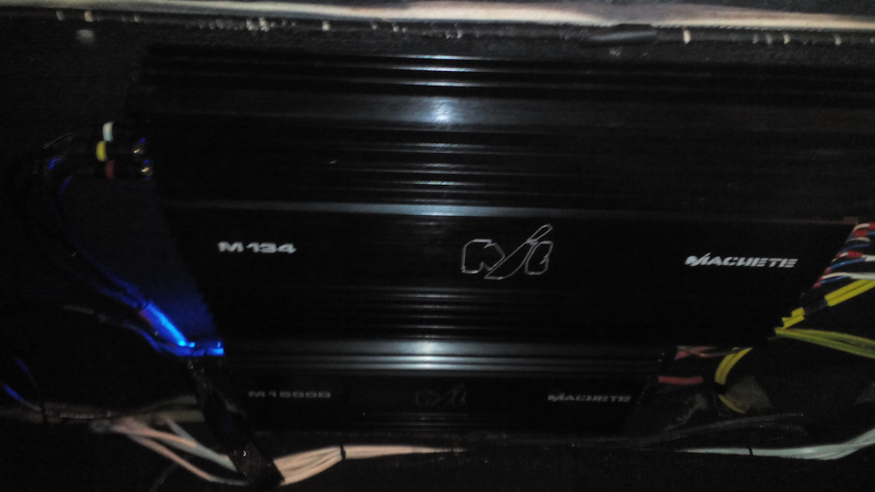 Установка процессорной магнитолы Pioneer-80 prs + эстрадная акустика ...