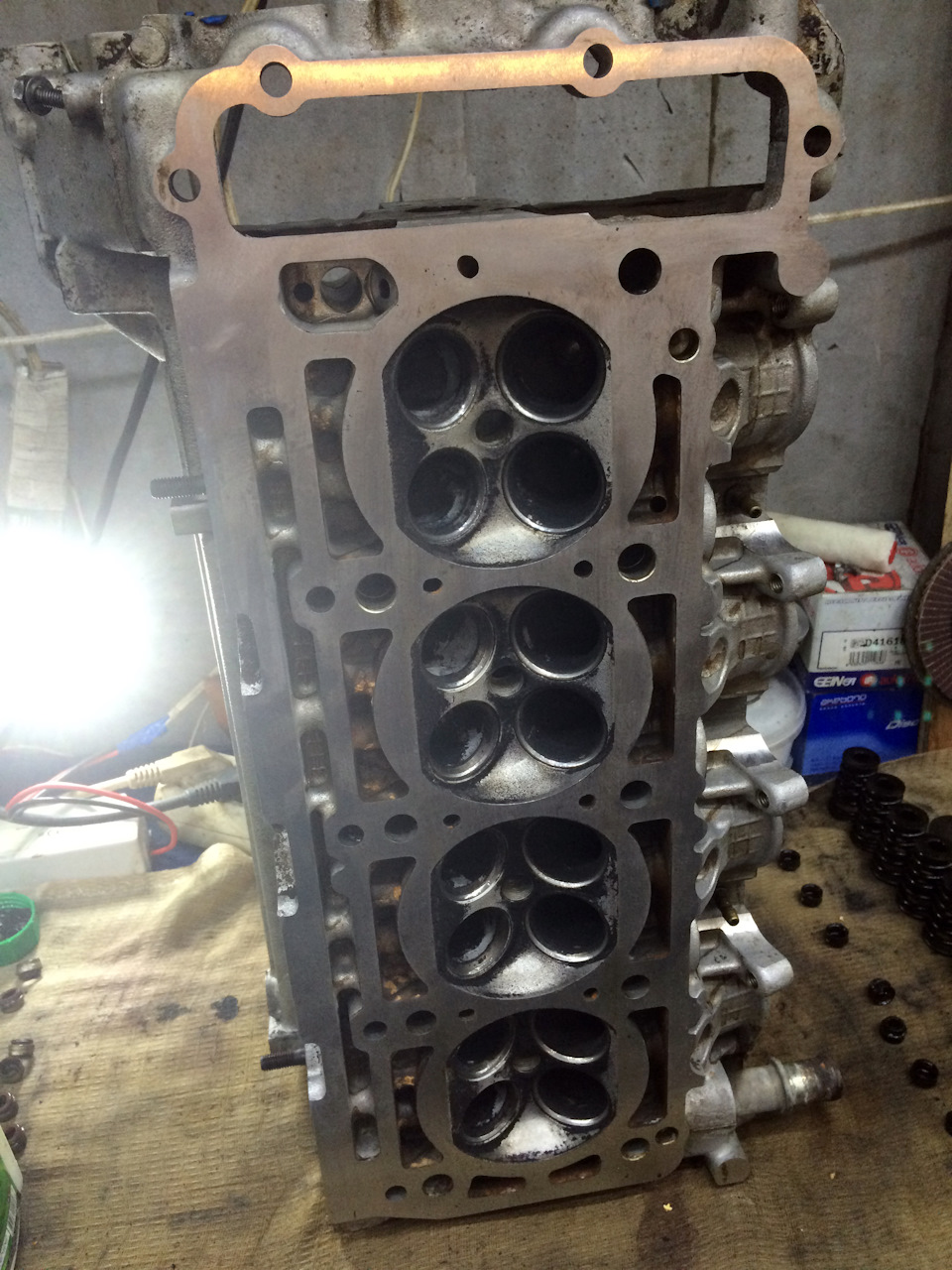 Отшлифованная поверхность ГБЦ M111.940 — Mercedes-Benz E-class (W124 ...