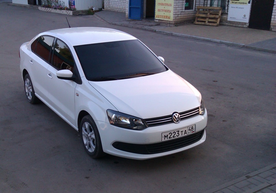 Volkswagen Polo Р±РµР»С‹Р№