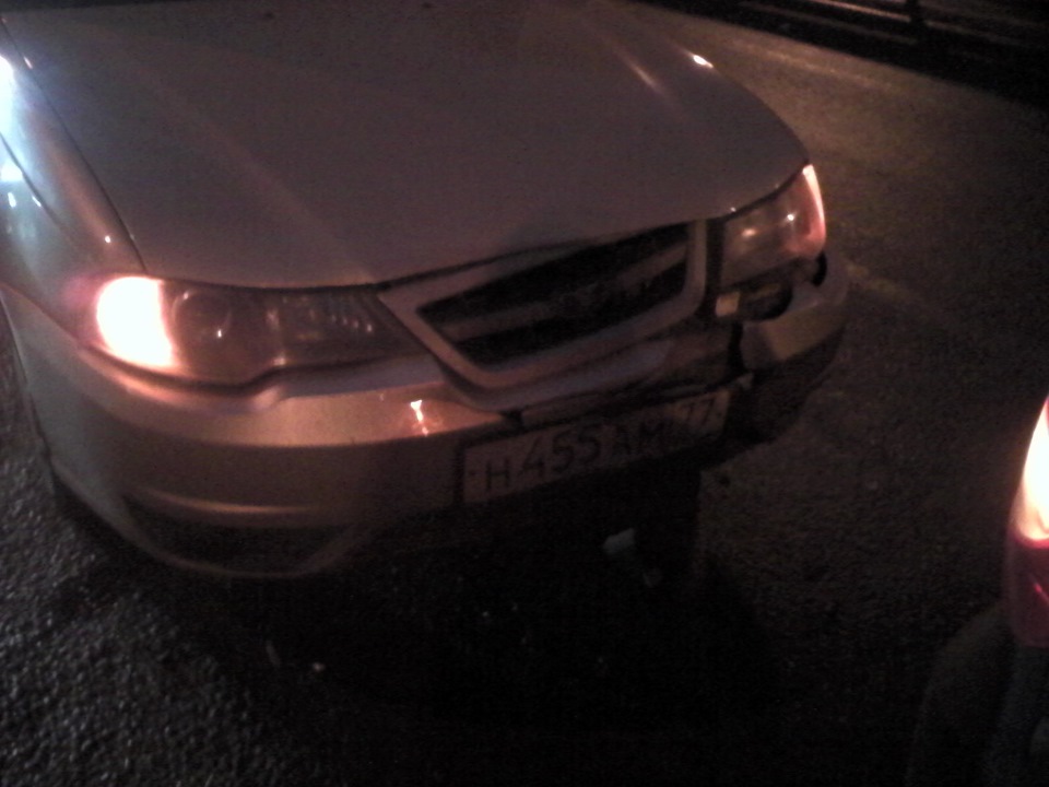 паровоз — Lada Гранта, 1,6 л, 2013 года | ДТП | DRIVE2