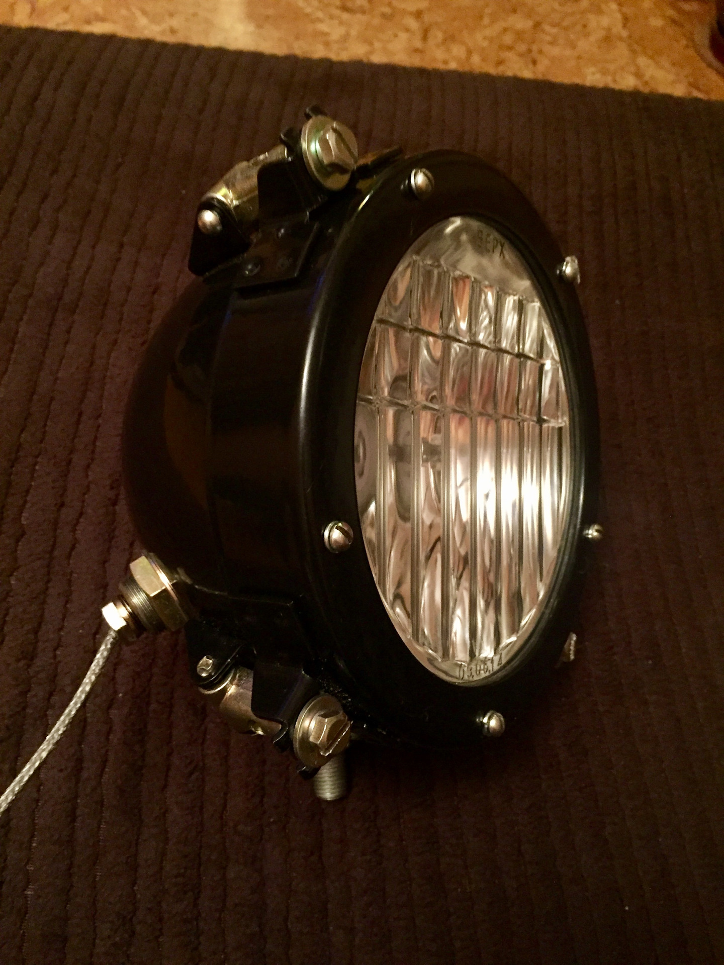 Фара от танка. Танковые фары т14 светодиодный. Танковые фары. Три фары. Танковые фары.