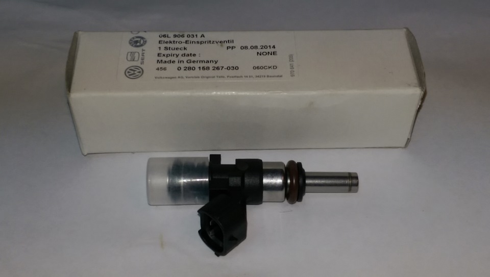 Новая форсунка — SEAT Leon FR (Mk3). Запчасти на фото: 06L906031A