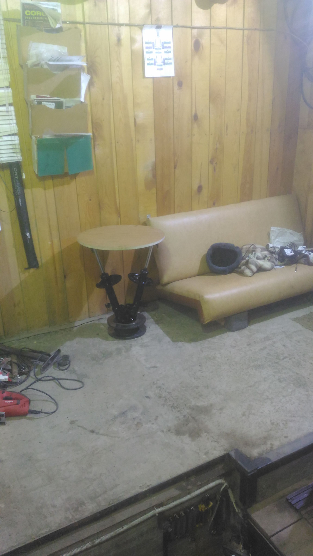 Журнальный столик в гараж — DRIVE2