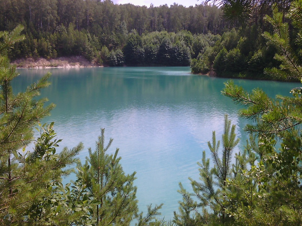Дома голубое озеро. Голубое озеро Воскресенский район. Красный Леман голубые озера. Голубые озера Егорьевск. Голубое озеро Федоровский Сургут.