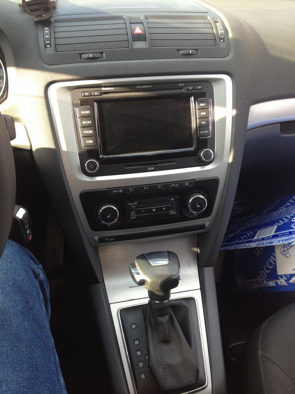 Рамка под коламбус на месте — Skoda Octavia A5 Mk2, 1,8 л, 2012 года ...