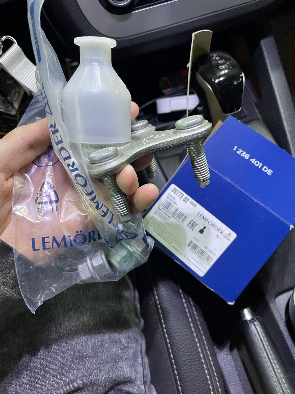 Правая шаровая — Volkswagen Scirocco (3G), 1,4 л, 2011 года | визит на ...