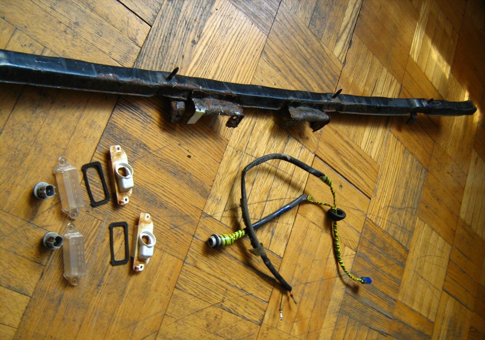 Усилитель, проводка, светильники — Mitsubishi Colt V