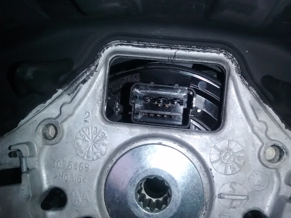 Пины на улитке руля — Skoda Octavia A7 Mk3