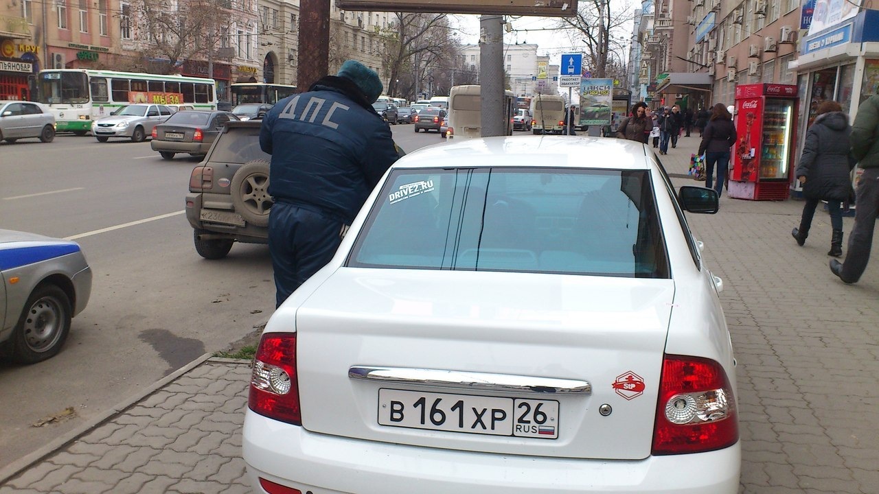 Lada Приора седан 1.6 бензиновый 2012 | на DRIVE2