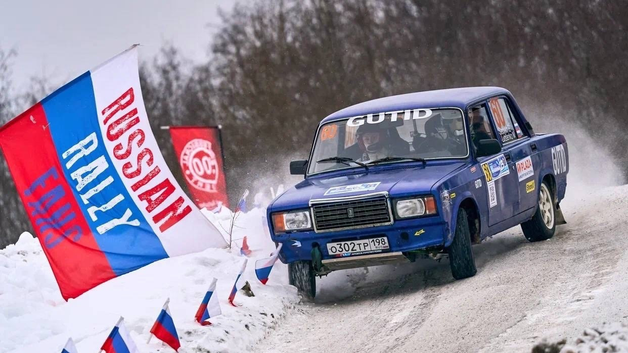 Lada 210740 1.6 бензиновый 2010 | Rally (синяя машина) на DRIVE2