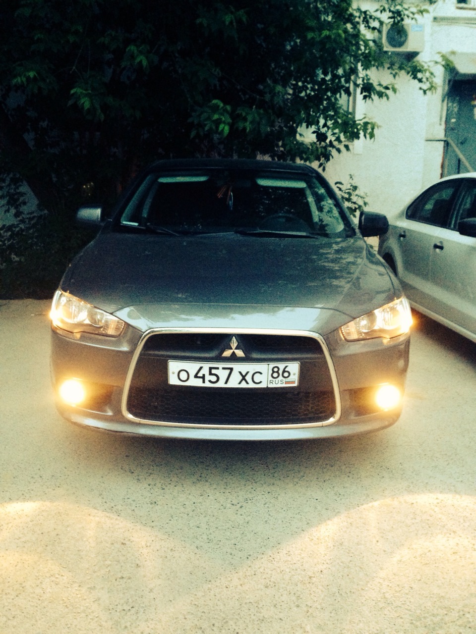 Замена передних габаритных ламп на светодиоды! — Mitsubishi Lancer X, 1 ...