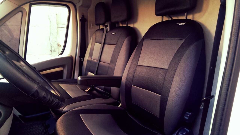 Чехлы автопилот пежо боксер. Чехлы джампер. Чехлы из кожи для мерседес спринтер 907. Чехлы на ситроен джампер. Чехлы на ситроен джампер 3 места.