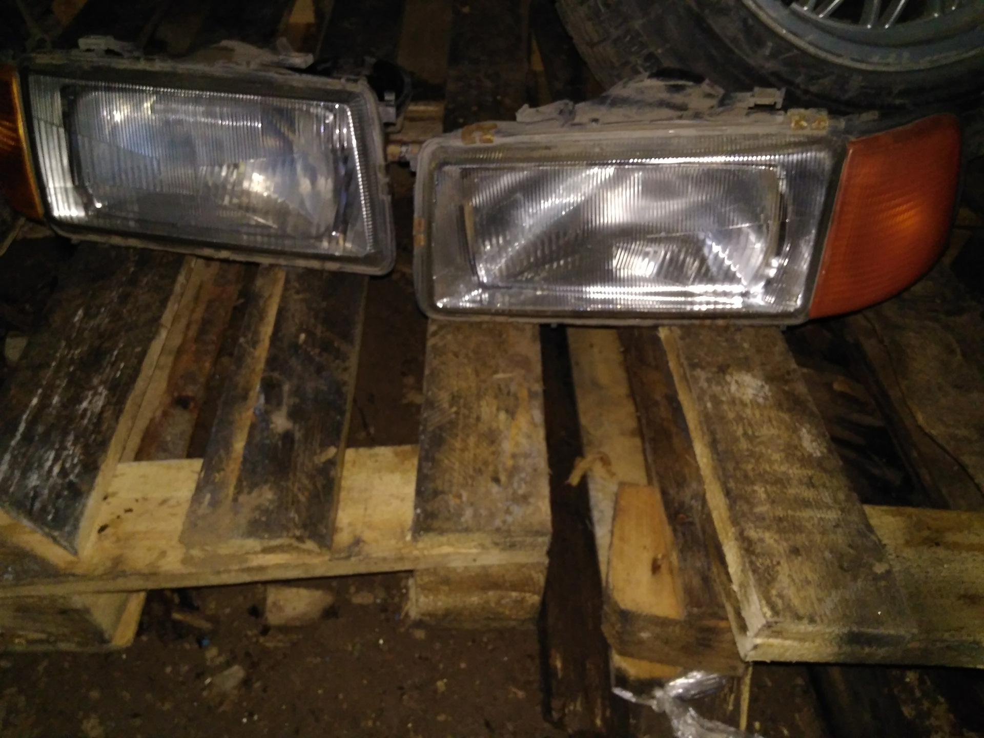 Фары Audi80 b3 (продано) — Audi80fan на DRIVE2