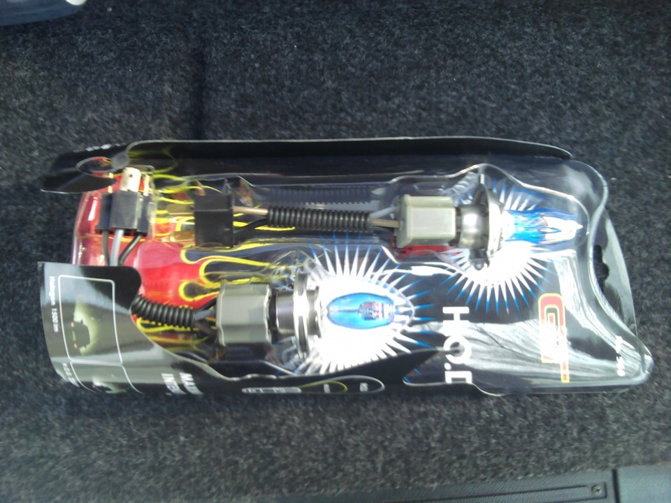 Заменил лампы в фарах — Lada 2114, 1,6 л, 2008 года | аксессуары | DRIVE2