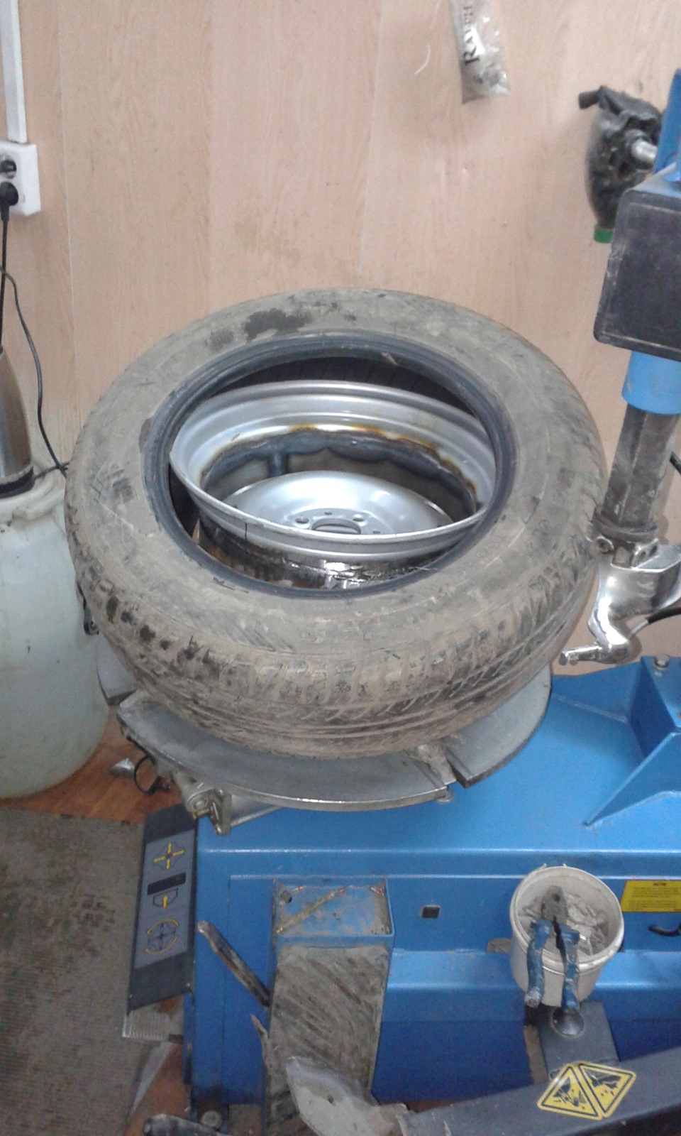 И Снова я на разварках)))) — Lada 21102, 1,5 л, 2001 года | колёсные ...