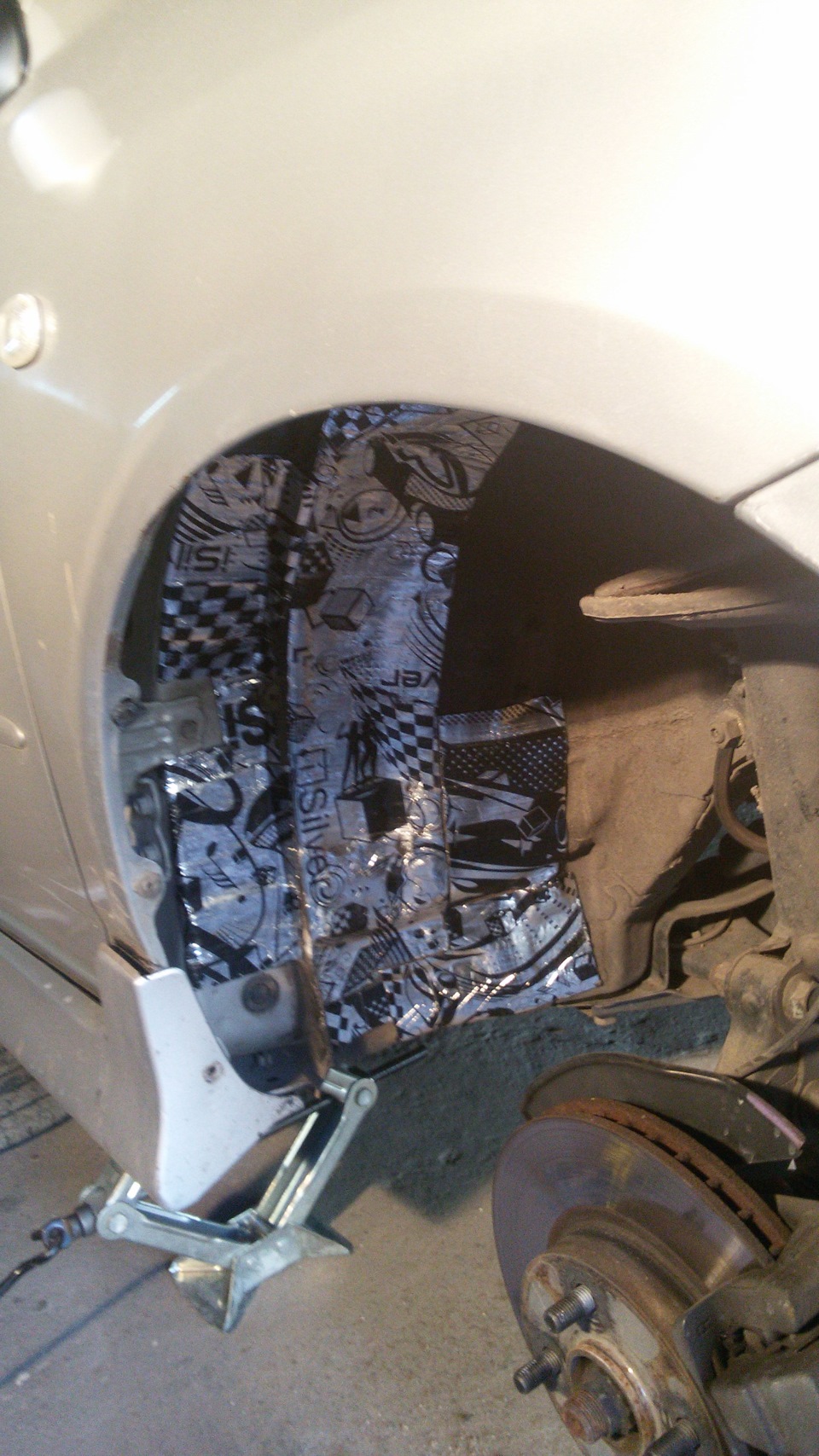 Шумка передних арок — Toyota Corolla RunX, 1,5 л, 2003 года | своими ...