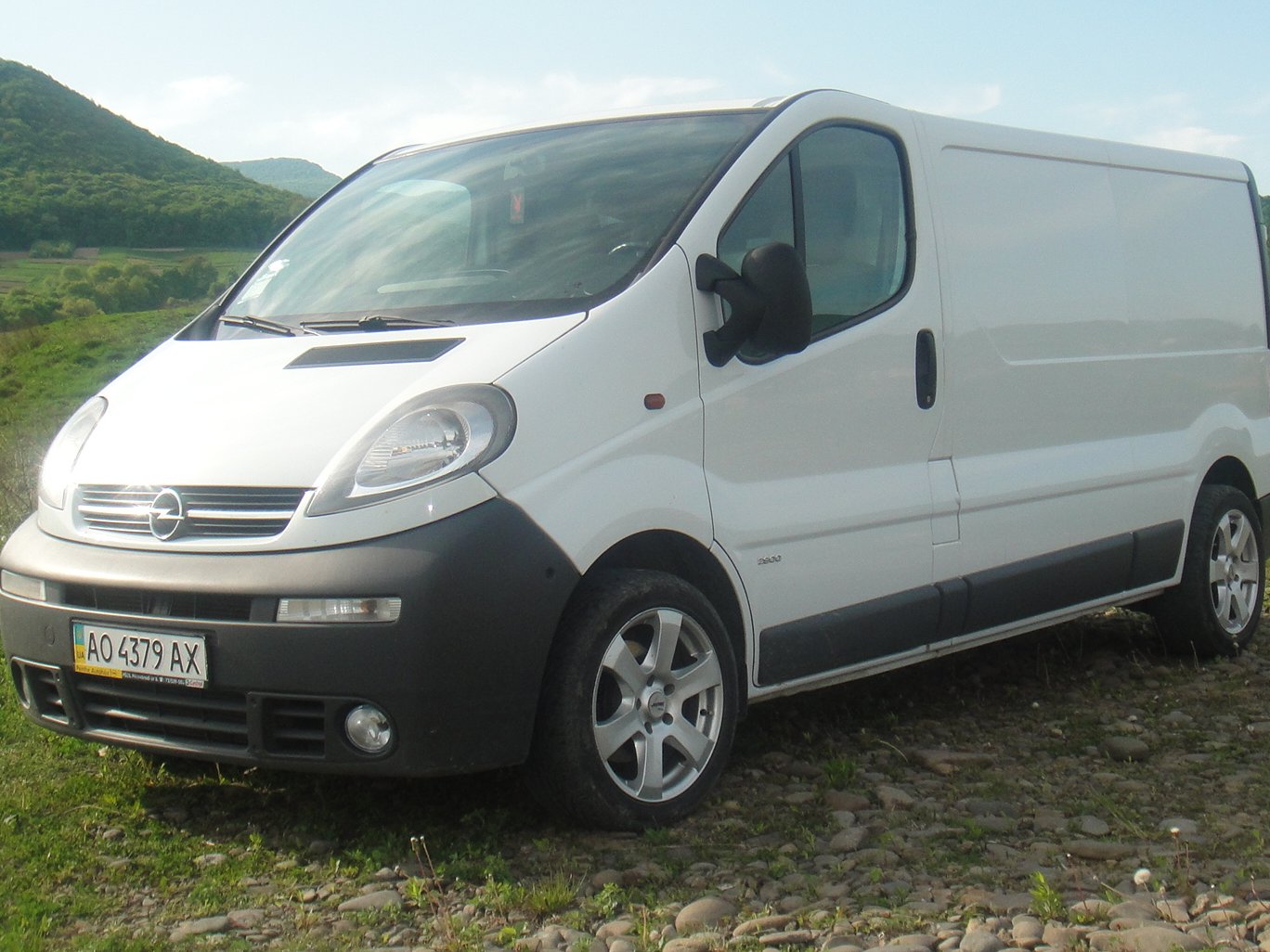 Виваро армения. Опель Виваро 2006. Opel Vivaro 2.5. Opel Vivaro 1. Опель.Виваро 2006 2.5.