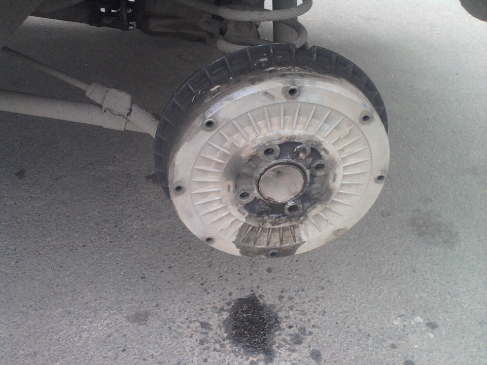 заклинил задний тормозной цилиндр — LADA 21013, 1,3 л., 1985 года ...