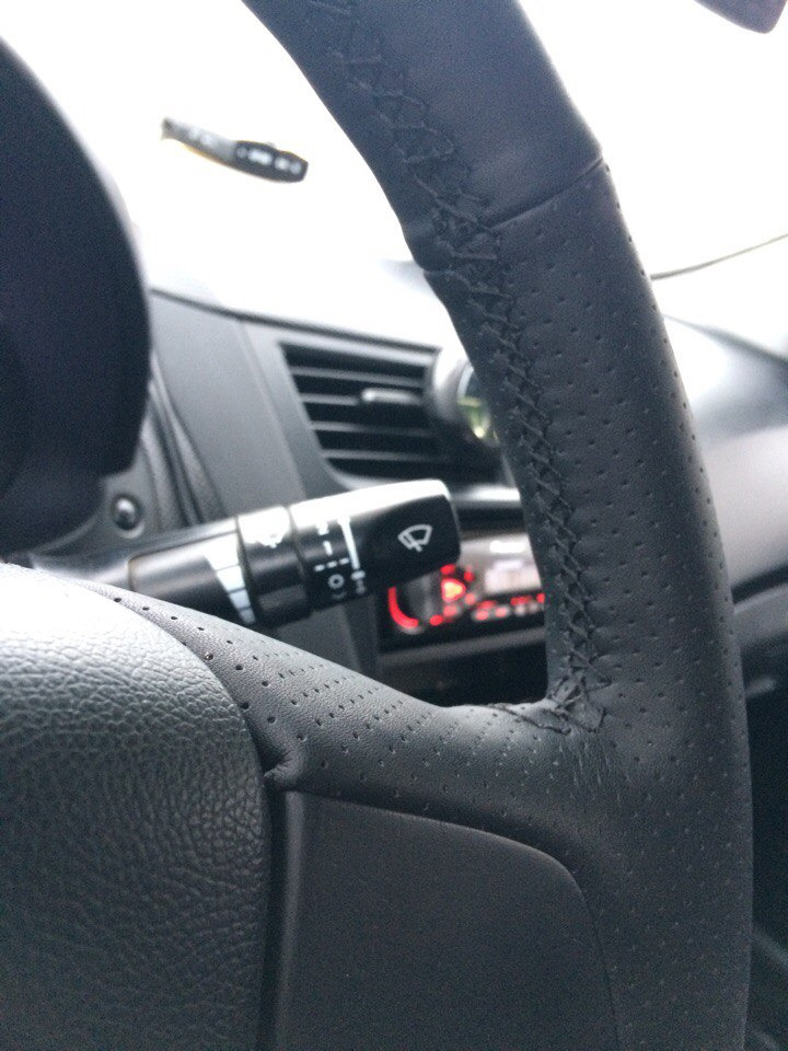 Кожаный чехол для руля — Hyundai Solaris, 1,4 л, 2011 года | тюнинг ...