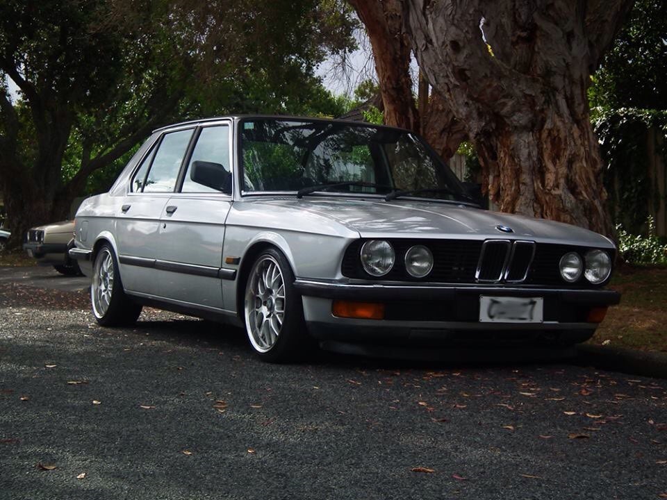 BMW 5 1985