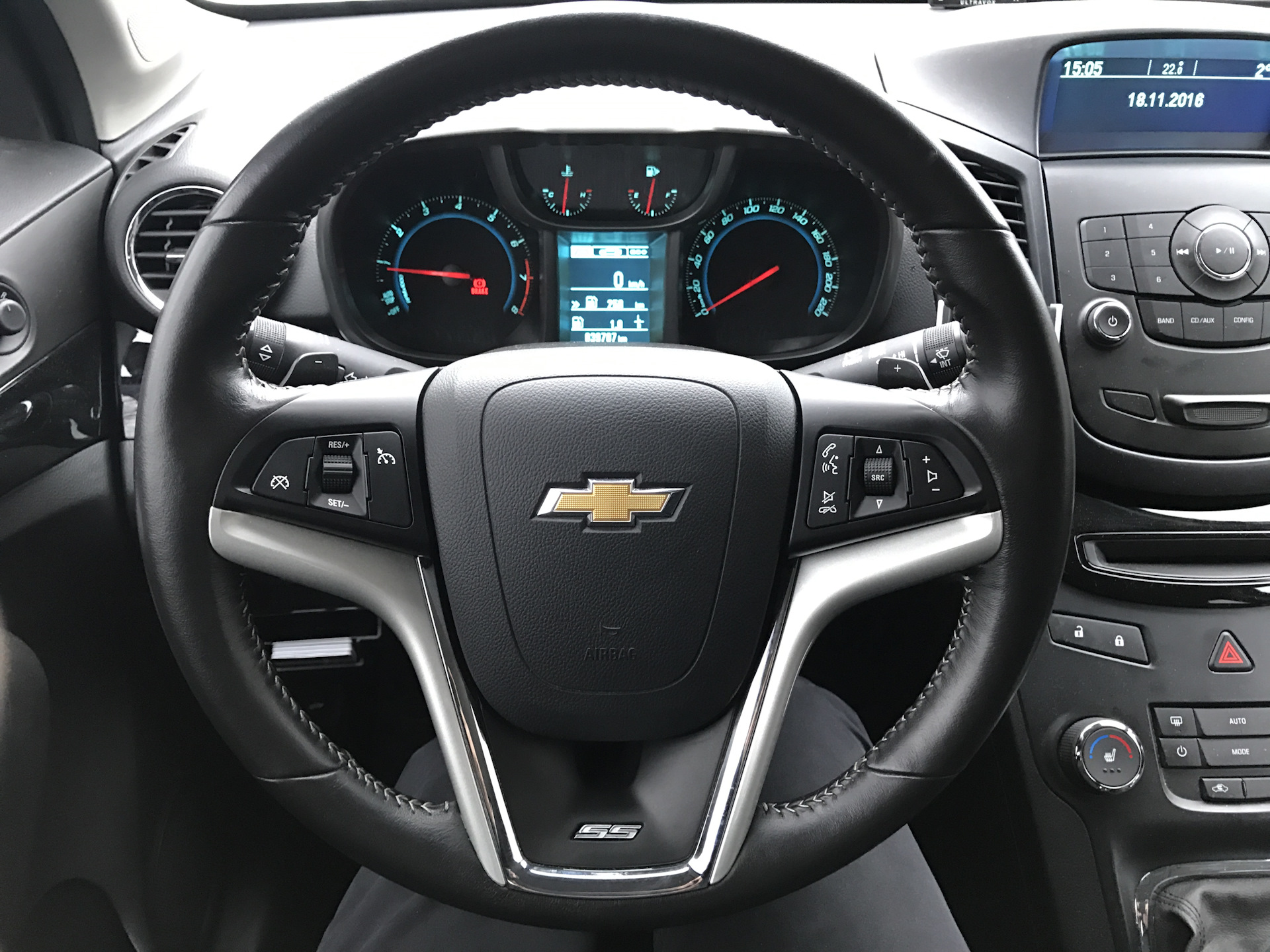 Руль от Camaro SS — Chevrolet Orlando (1G), 1,8 л, 2014 года | тюнинг |  DRIVE2