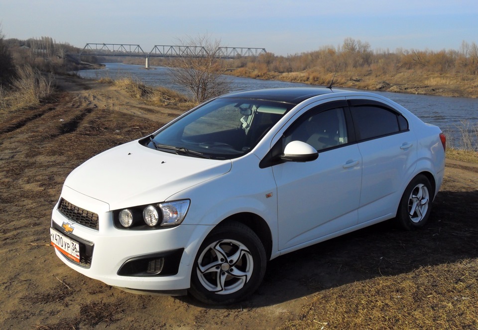 Авео т300 бу. Шевроле Авео т300 седан белый. Chevrolet kl1t Aveo 2014.