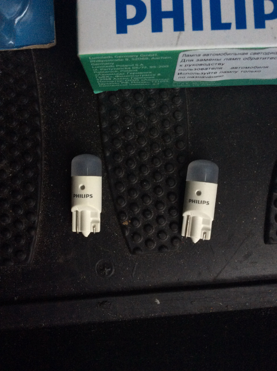 сравнение светодиодов philips w5w ( T10 ) и завершение ledoлизации ...