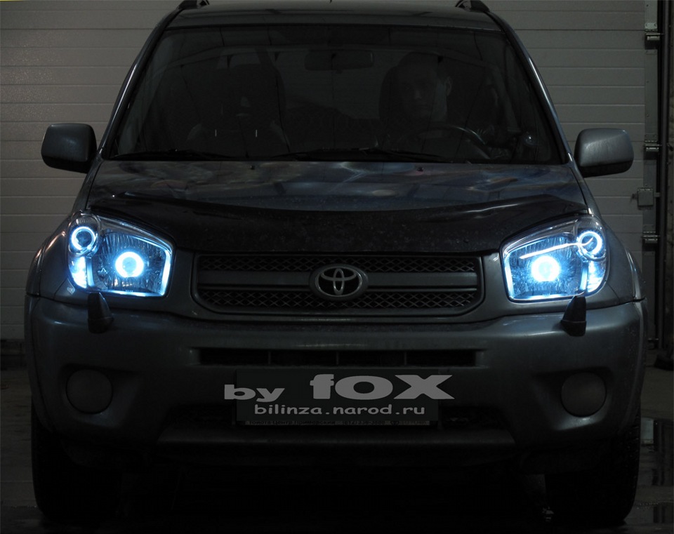 Фото в бортжурнале Toyota RAV4 (II)
