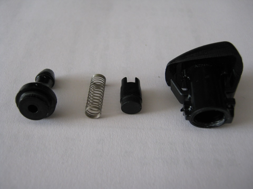 Устройство форсунок омывания ветрового стекла. — Hyundai Solaris ...