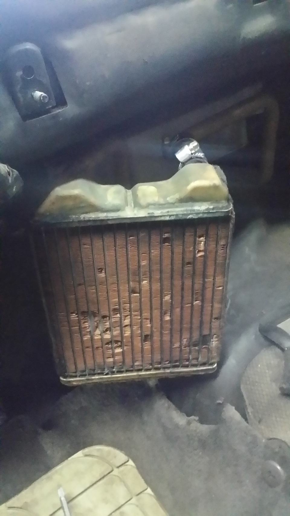 Потек радиатор печки — Subaru Legacy (BC/BJ/BF), 2 л, 1990 года ...