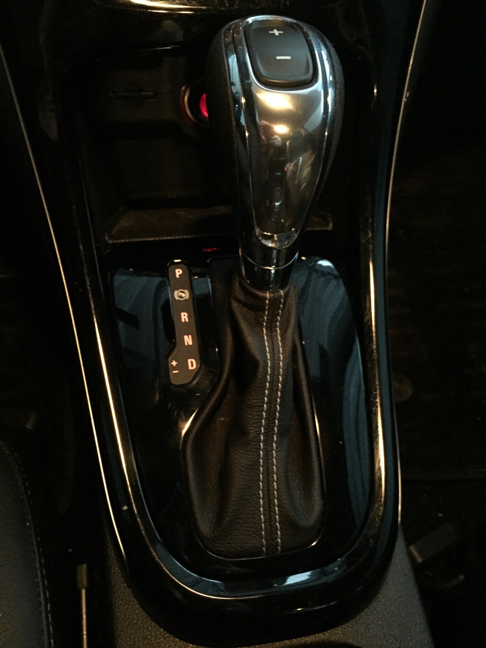 Где купить накладку черный лак на АКПП — Opel Astra J GTC, 2 л, 2012 ...