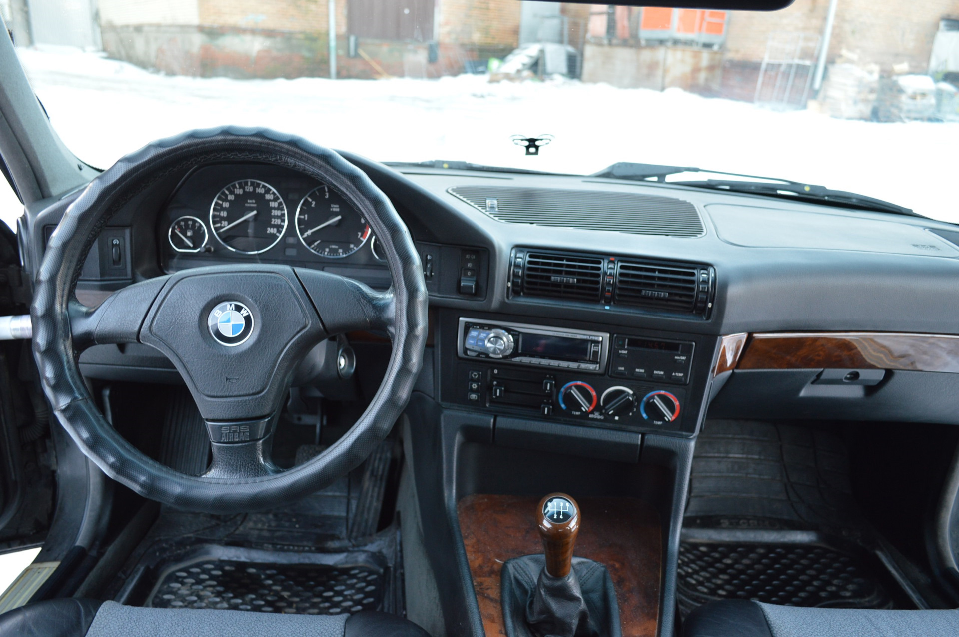 BMW 520i e34 салон