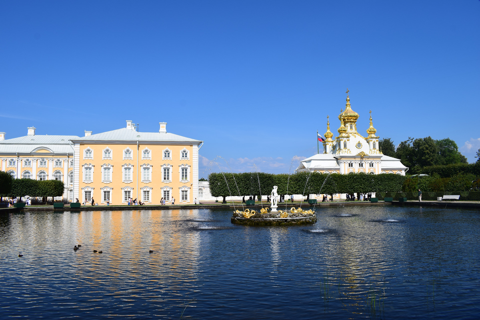 набережная в петергофе