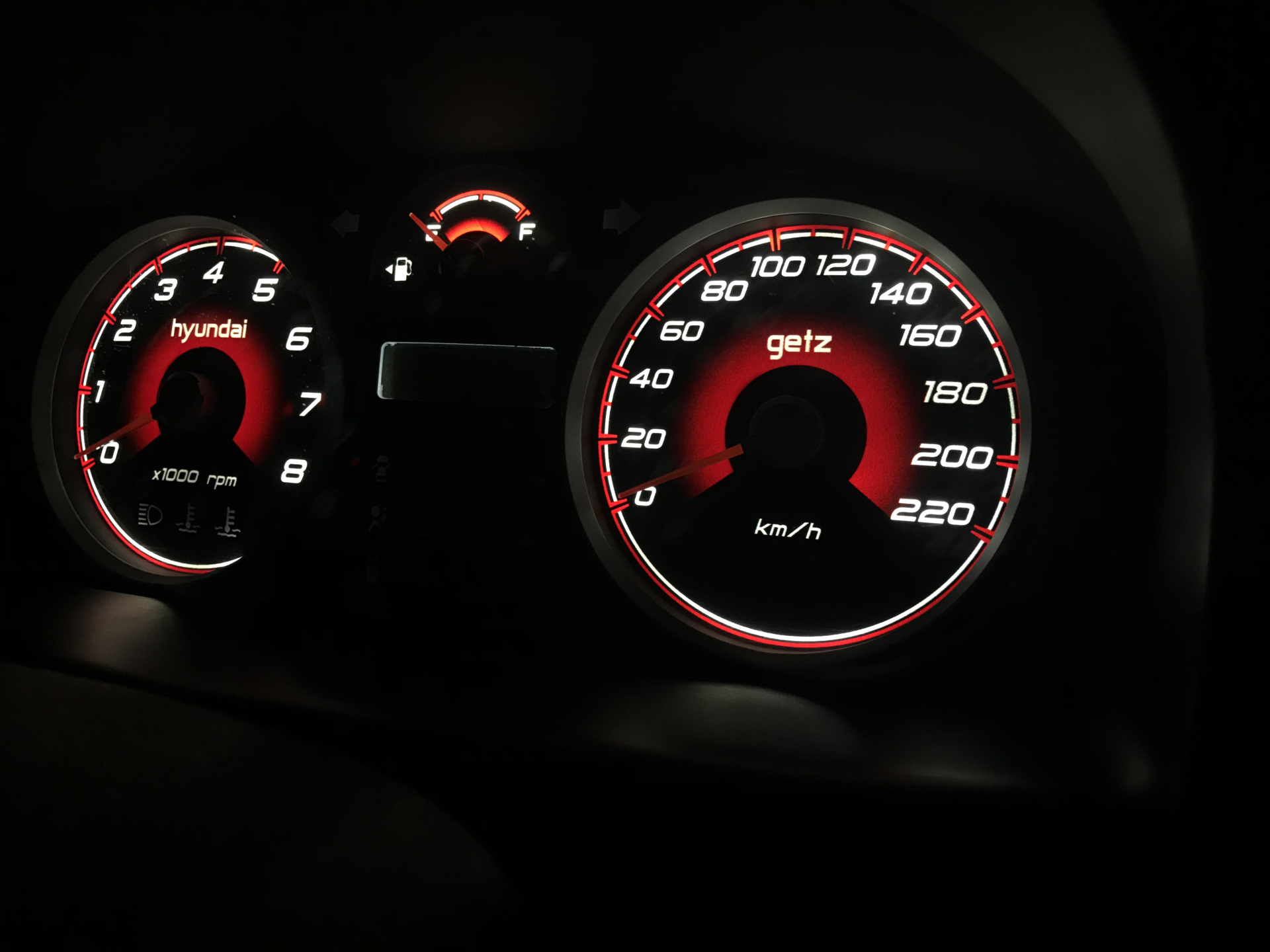 Хендай гетц приборы. Приборная панель Гетц 1.4. Приборная панель Hyundai Getz 2008. Приборная панель Хендай Гетц 1.4 механика. Getz Пересвет приборной панели.