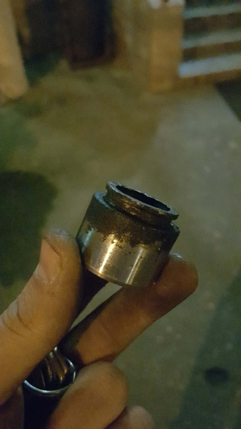 Обновки и замена колодок и поршня в левом суппорте — ИЖ Москвич 412, 1 ...