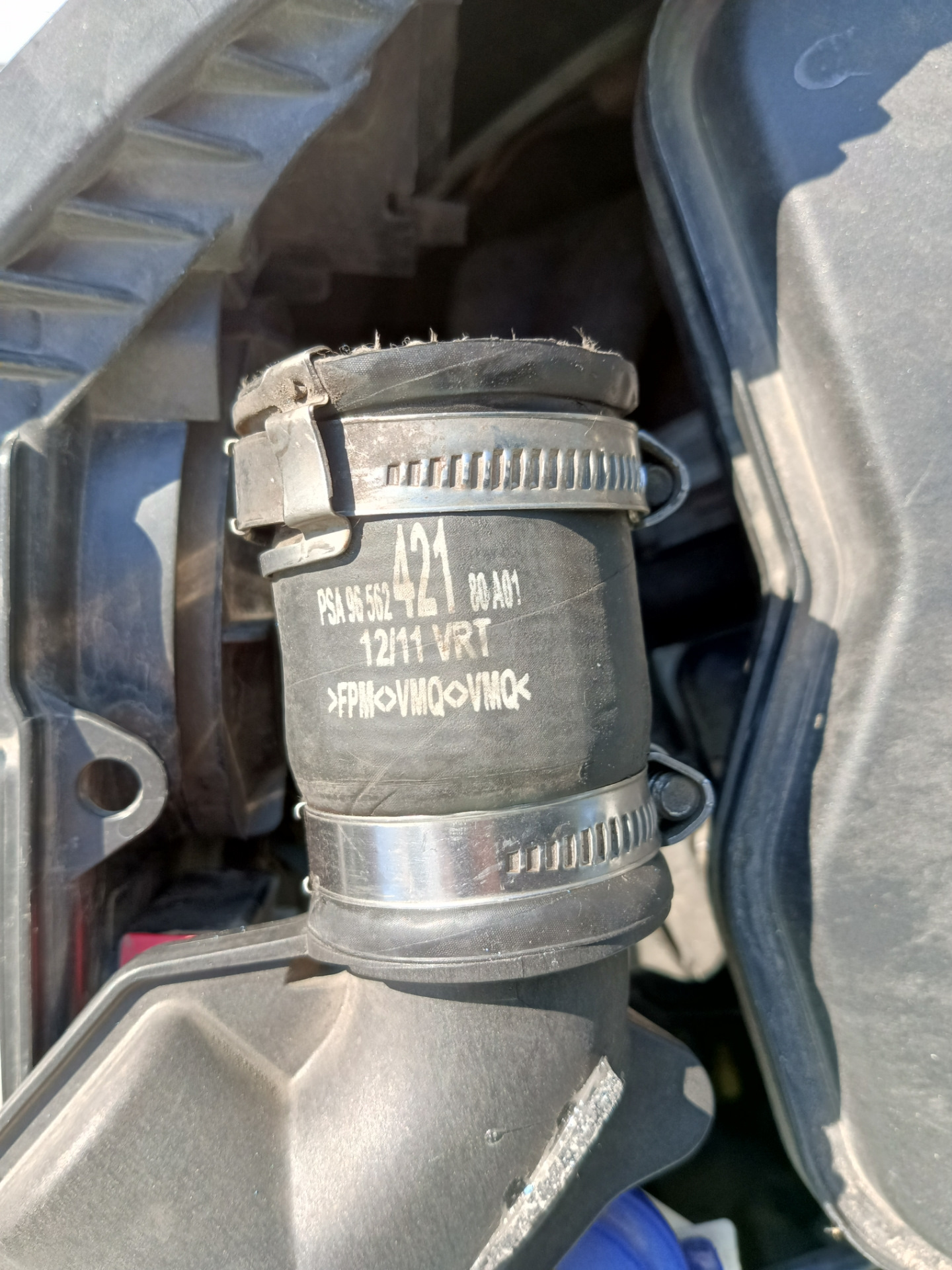 Замена воздушного фильтра и чем заменить патрубок? — Citroen C5 (2G), 1 ...