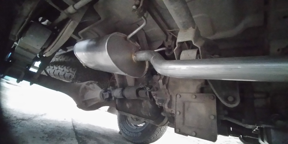 глушитель на делику — Mitsubishi Delica (P35W), 2,5 л, 1990 года ...