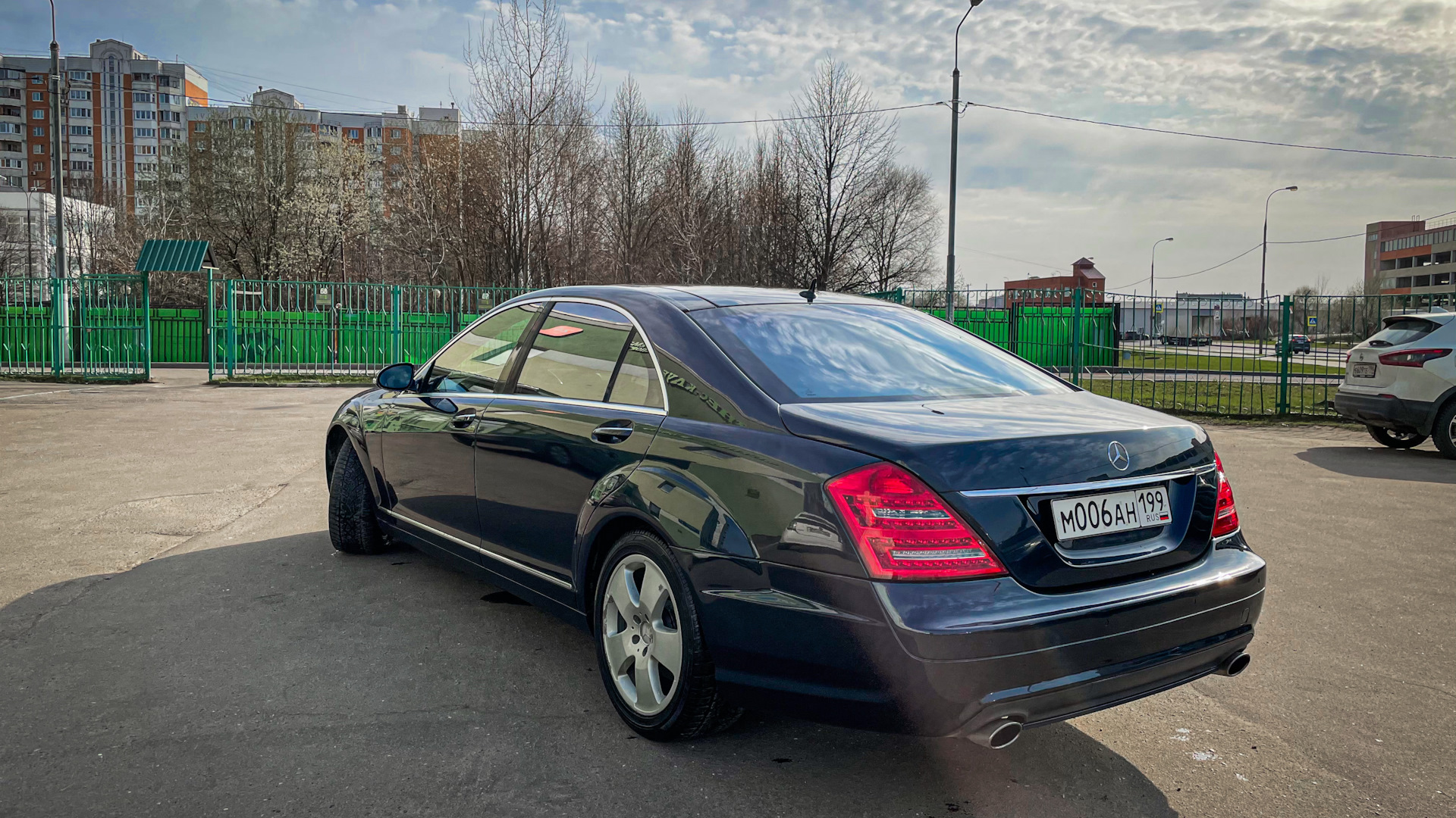 Mercedes-Benz S-Class (W221) 5.5 бензиновый 2005 | Темно-синий бандит на  DRIVE2