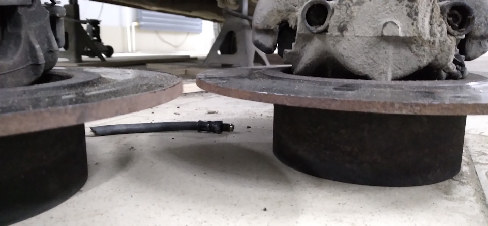 Фото в бортжурнале BMW 5 series (E34)