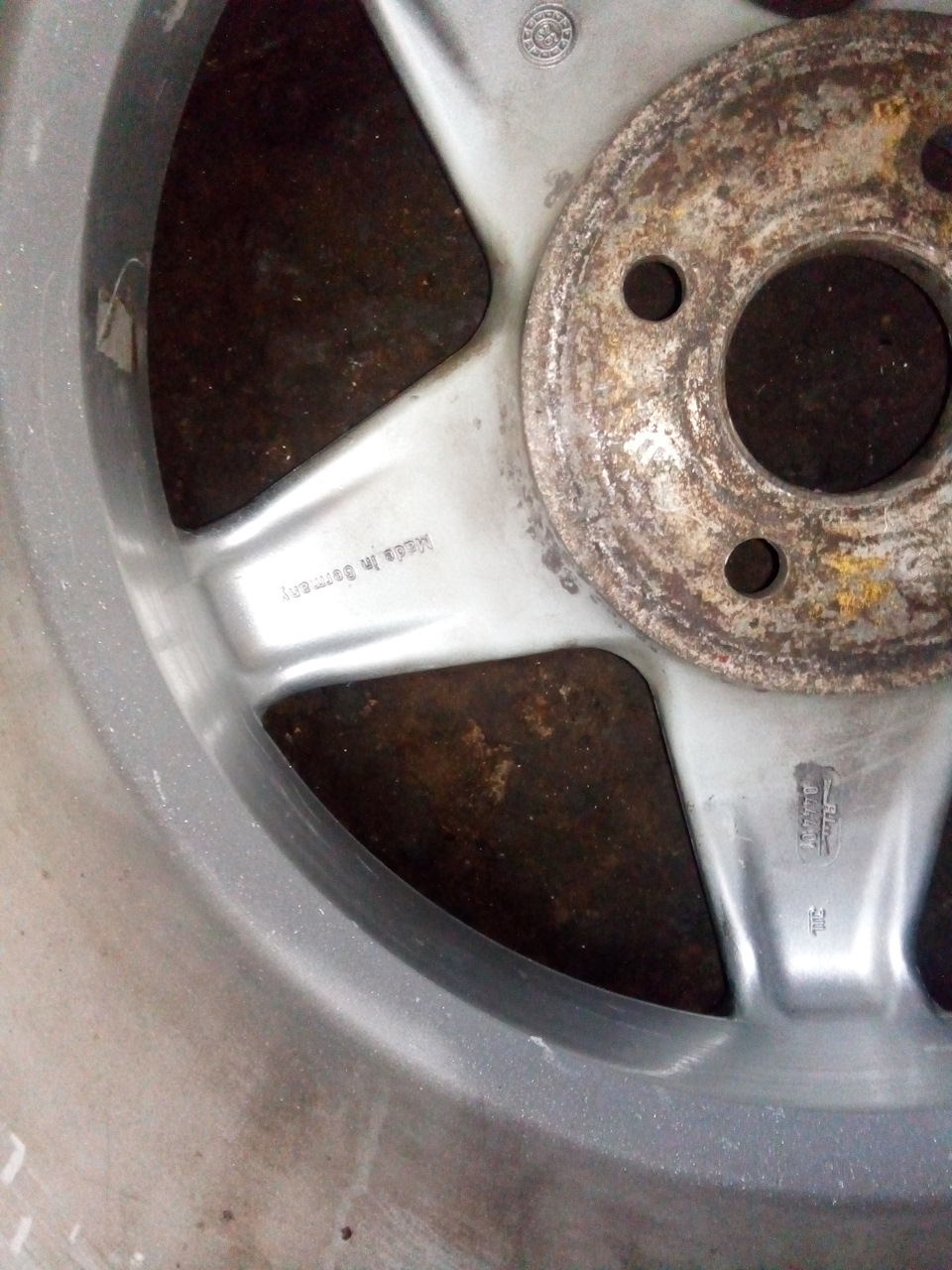 Azev R16 — Volkswagen Passat B3, 1,8 л, 1991 года | колёсные диски | DRIVE2