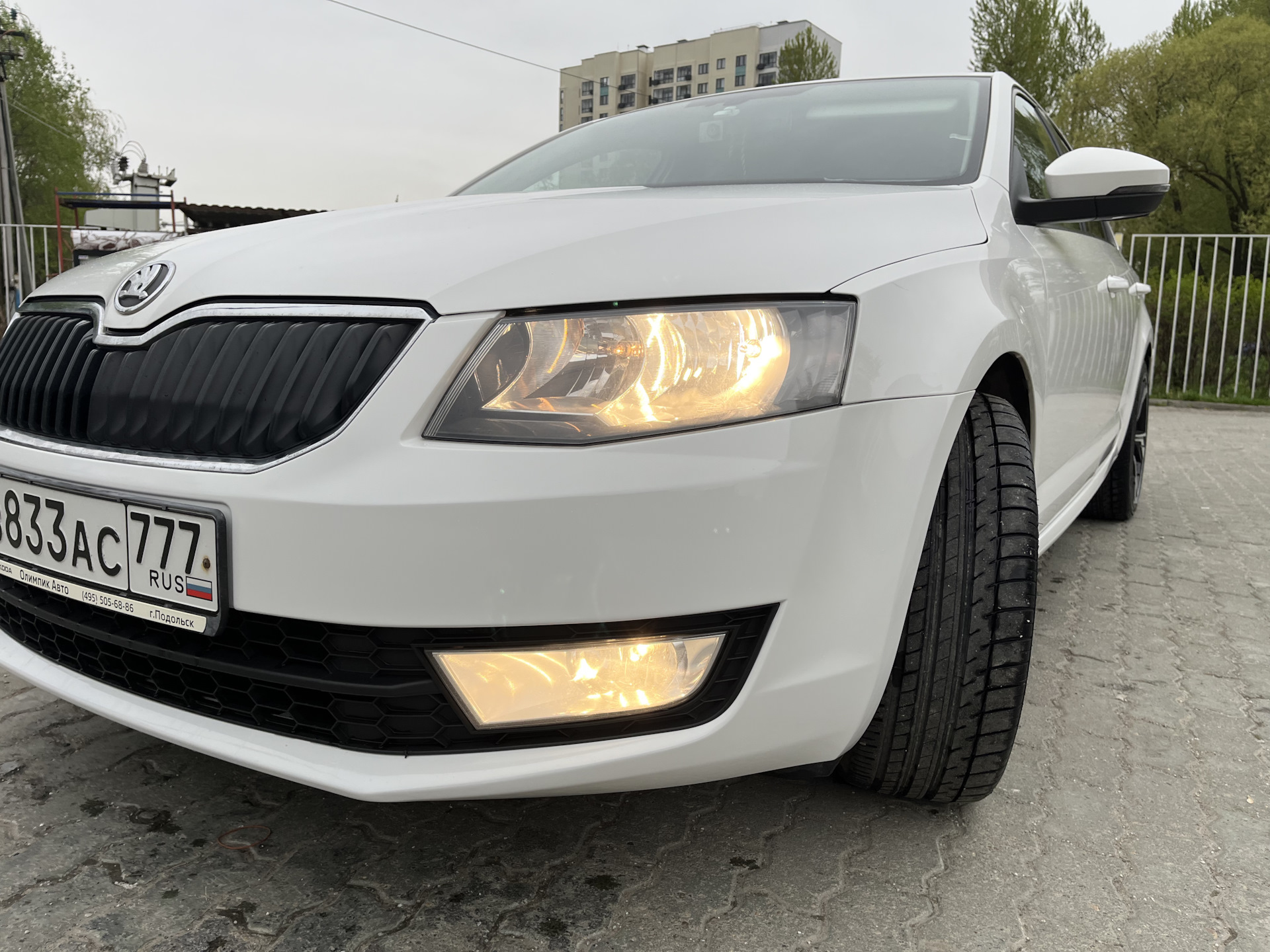 Навел красоту к лету(покраска бампера и части двери) — Skoda Octavia A7  Mk3, 1,2 л, 2013 года | кузовной ремонт | DRIVE2